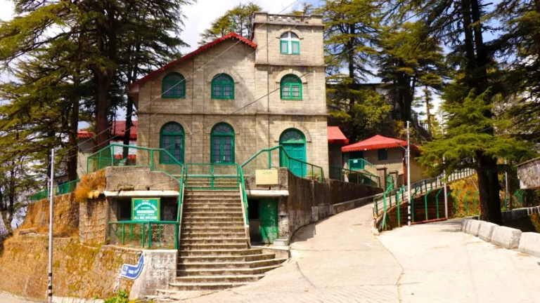 Landour-1600x900